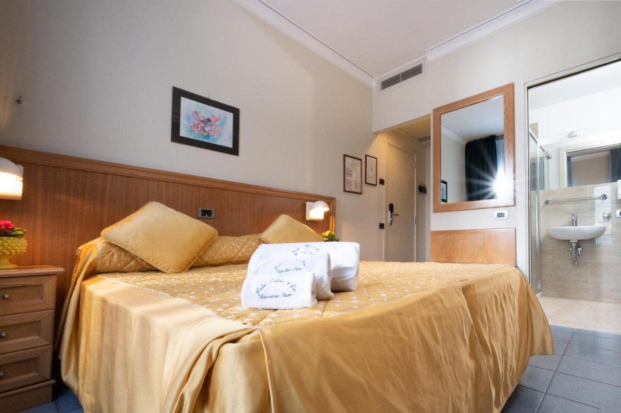 Hotel Sabbie D'Oro Giardini Naxos Eksteriør billede