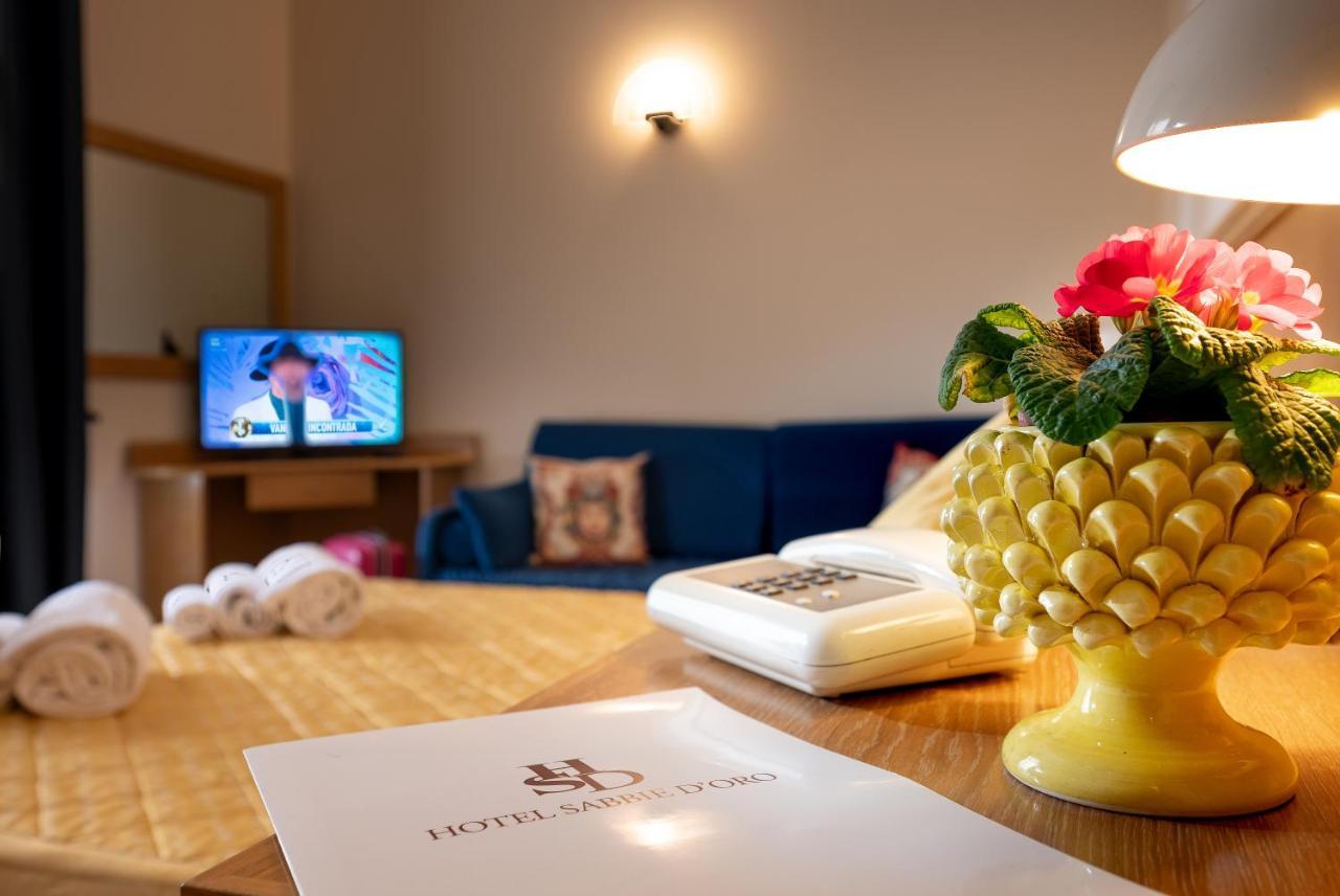 Hotel Sabbie D'Oro Giardini Naxos Eksteriør billede