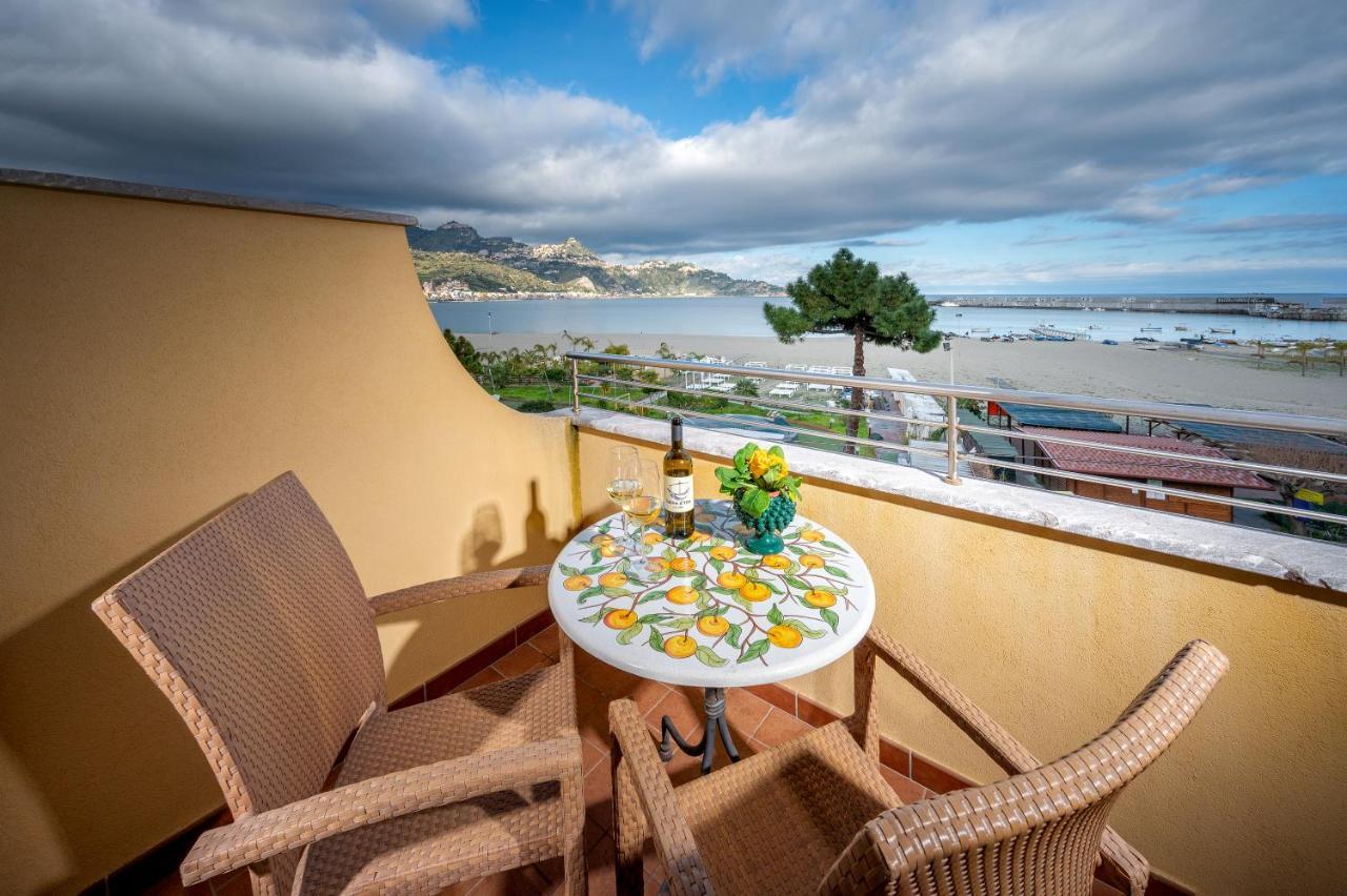 Hotel Sabbie D'Oro Giardini Naxos Eksteriør billede
