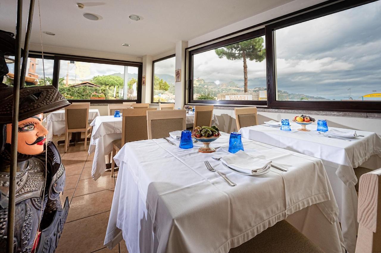 Hotel Sabbie D'Oro Giardini Naxos Eksteriør billede