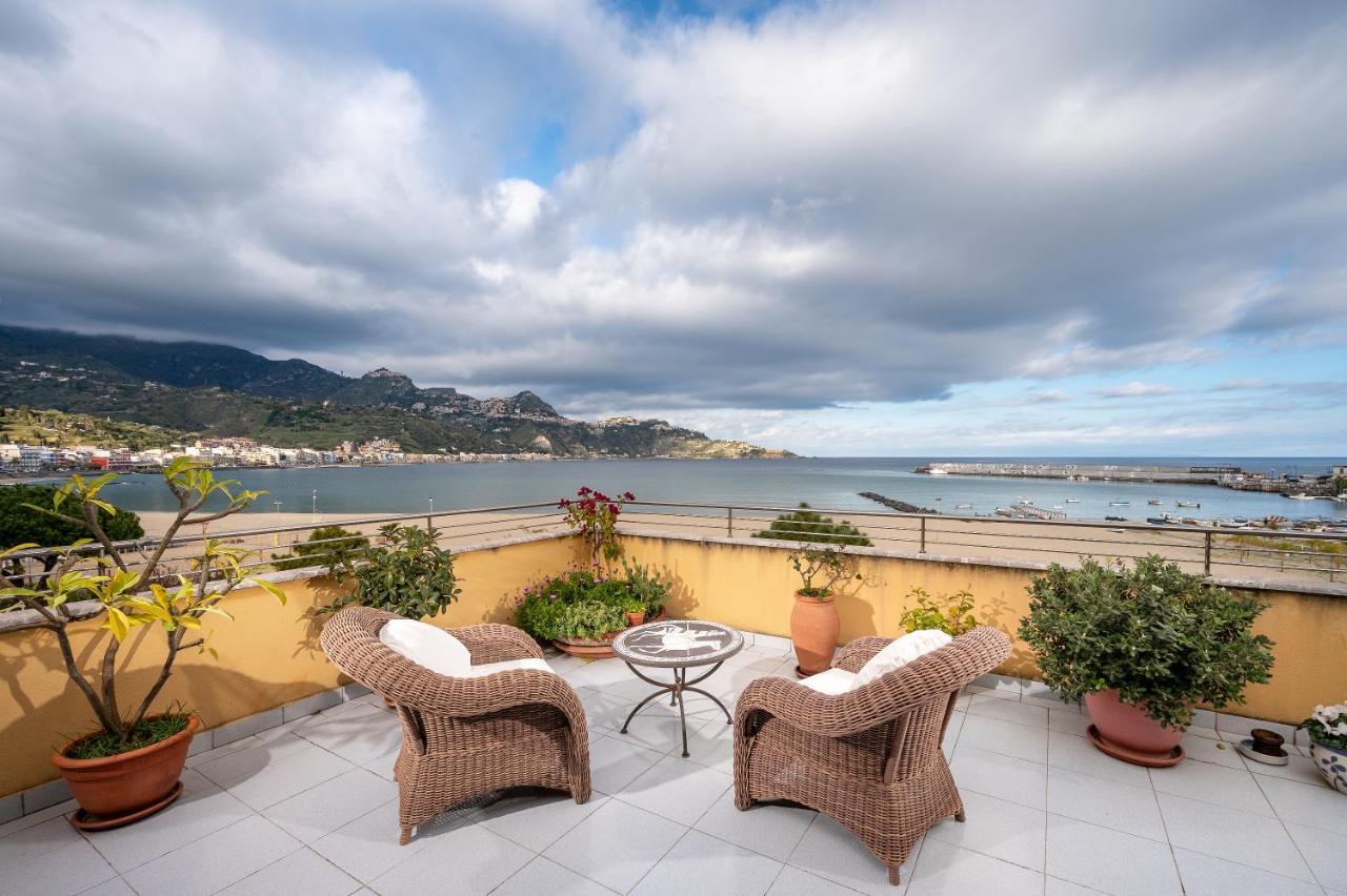 Hotel Sabbie D'Oro Giardini Naxos Eksteriør billede