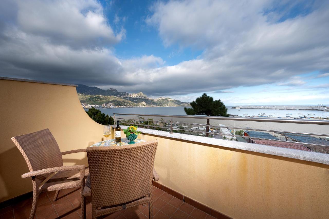 Hotel Sabbie D'Oro Giardini Naxos Eksteriør billede