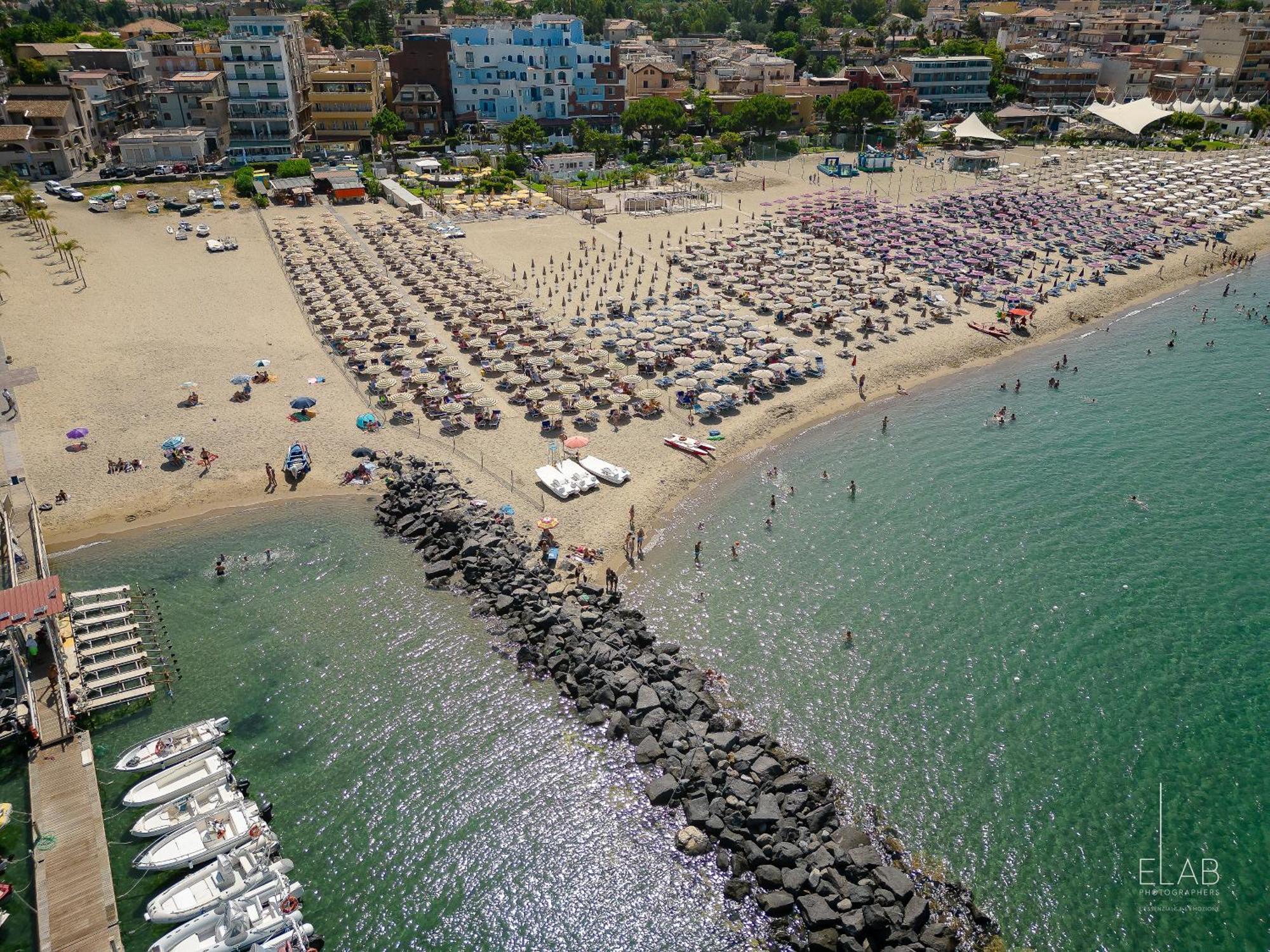 Hotel Sabbie D'Oro Giardini Naxos Eksteriør billede