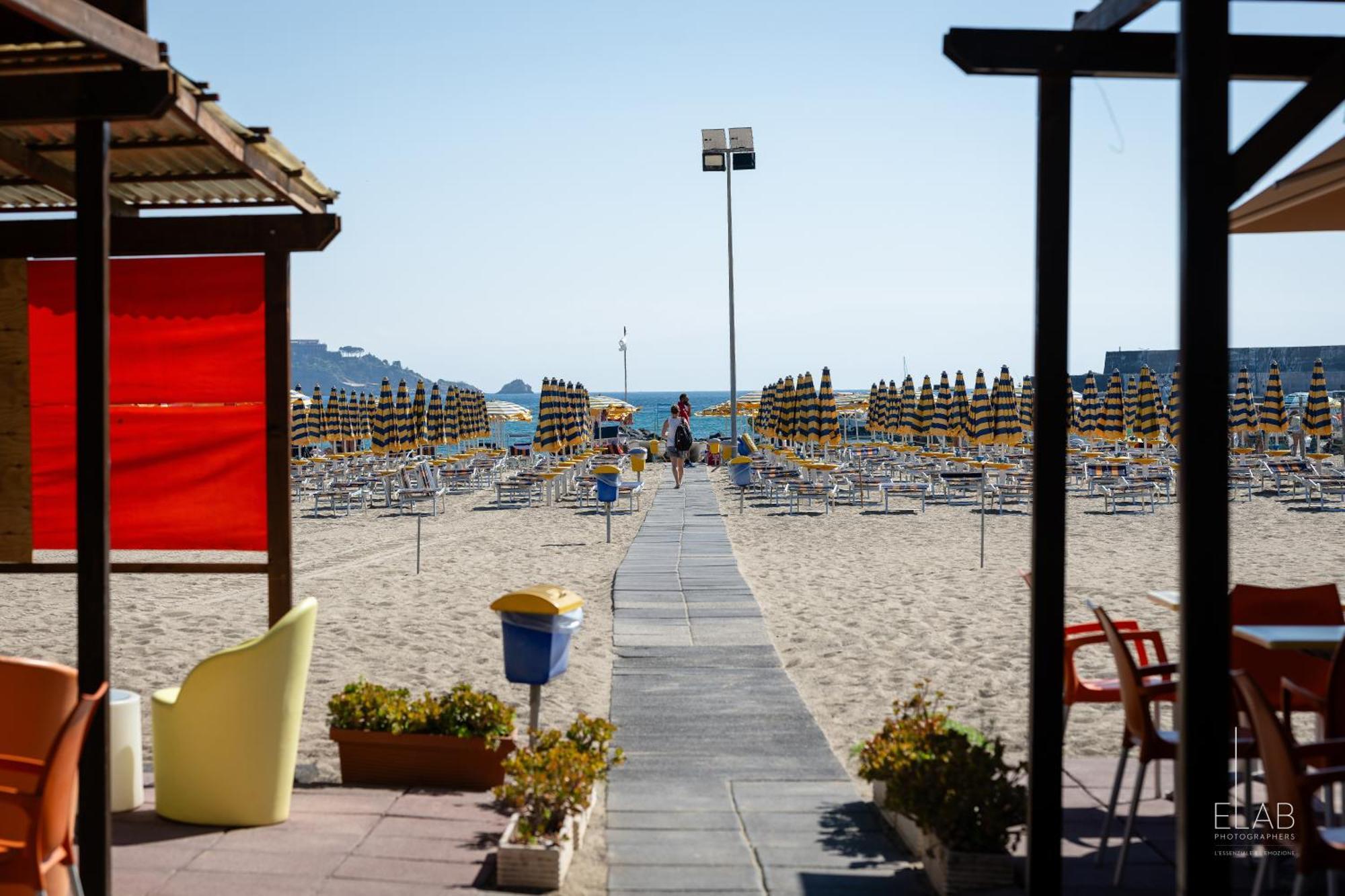 Hotel Sabbie D'Oro Giardini Naxos Eksteriør billede