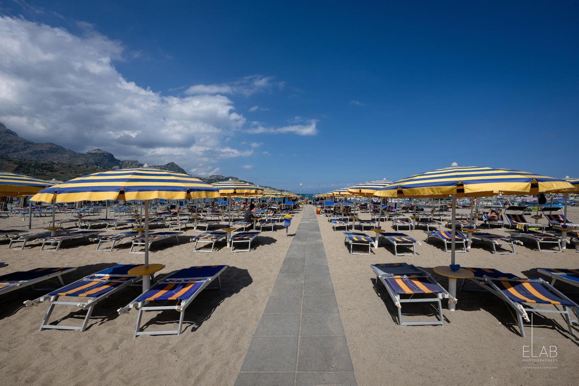 Hotel Sabbie D'Oro Giardini Naxos Eksteriør billede