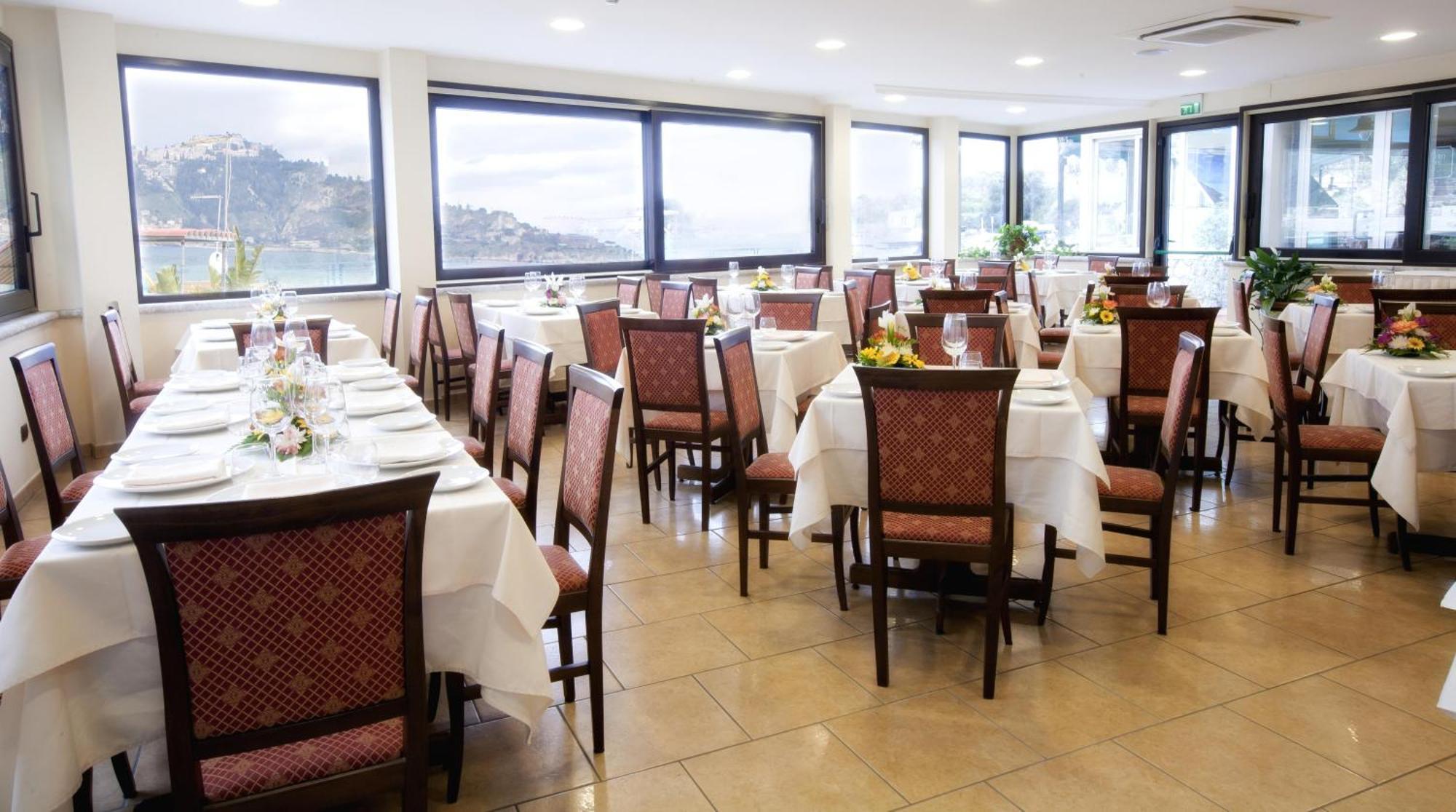 Hotel Sabbie D'Oro Giardini Naxos Eksteriør billede