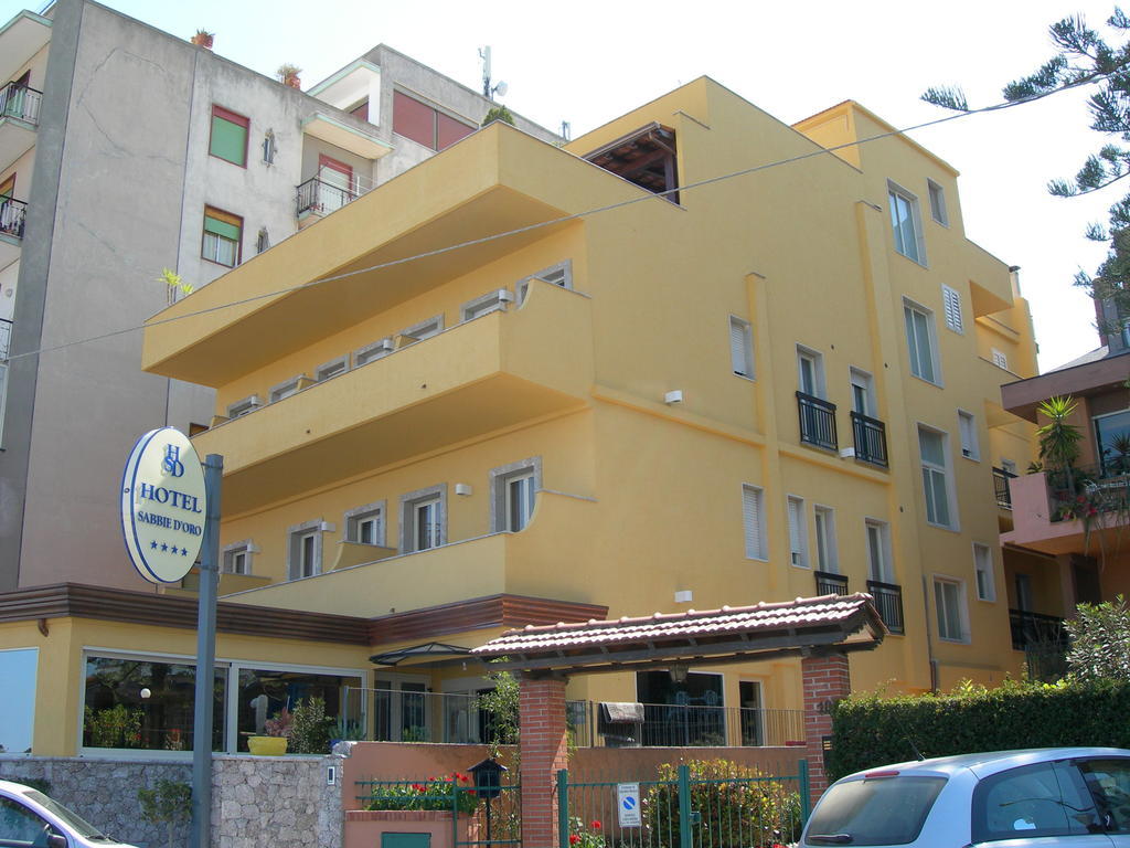 Hotel Sabbie D'Oro Giardini Naxos Eksteriør billede