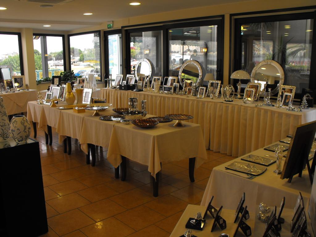 Hotel Sabbie D'Oro Giardini Naxos Eksteriør billede