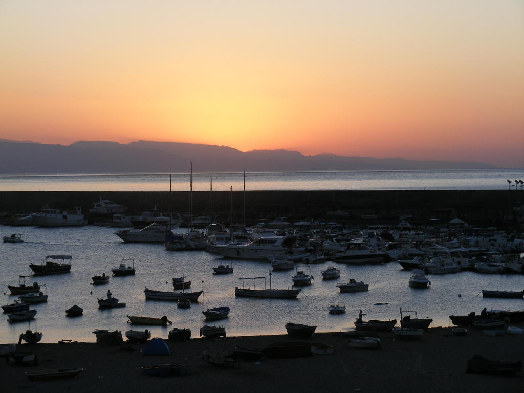 Hotel Sabbie D'Oro Giardini Naxos Eksteriør billede